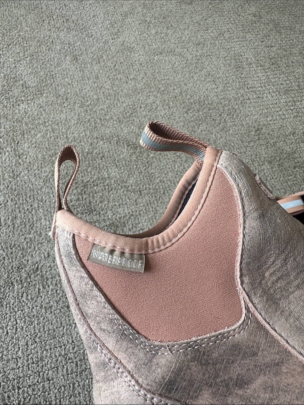 Women’s Xtratuf deck ankle boots in pink leather! - Picture 5 of 10